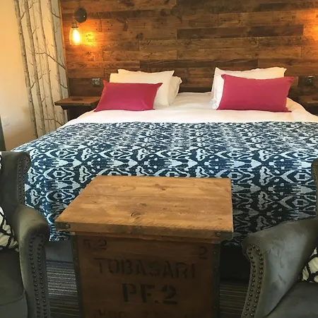 The Crown, * Hutton le Hole