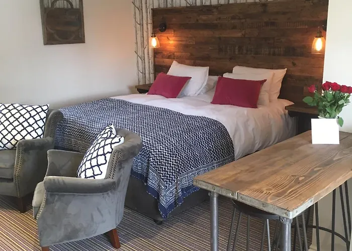 The Crown - Hutton Le Hole Lodge