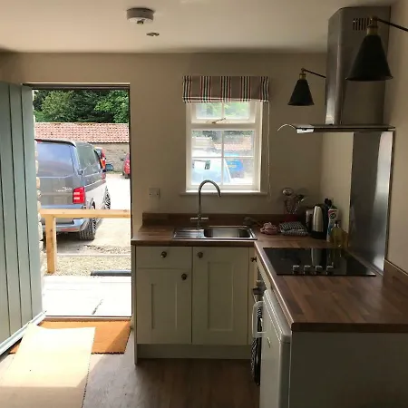 The Crown - Hutton Le Hole Lodge *